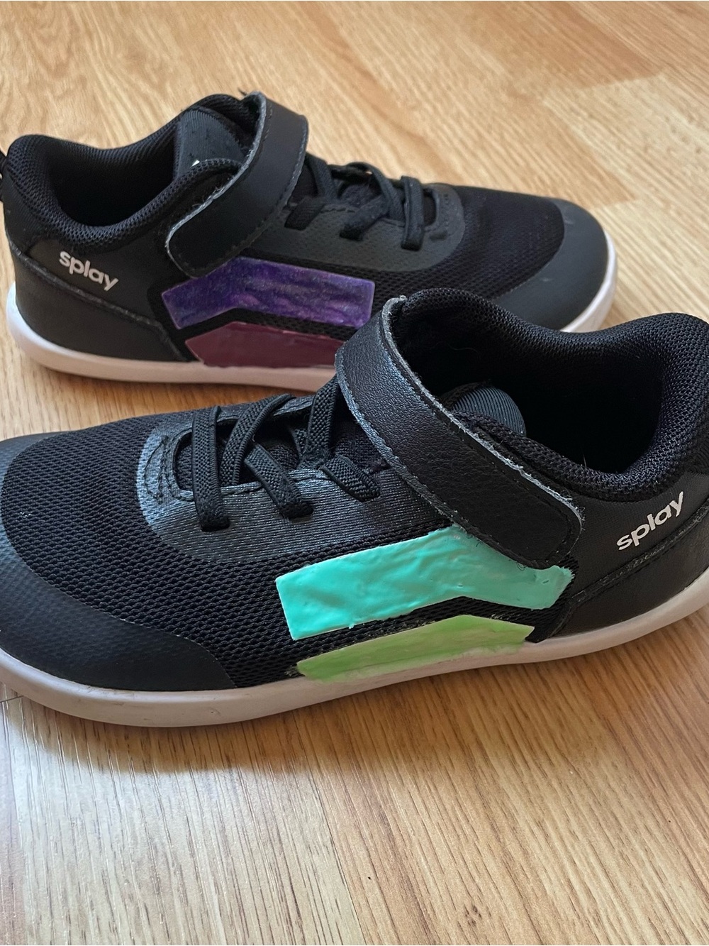 Splay Dash Kids Black Sneakers with Teal and Purple Accents
